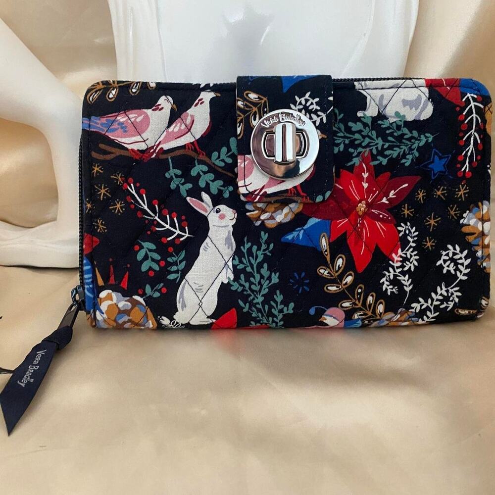 Vera Bradley Winter Forest RFID Turnlock Wallet Navy Quilted Rabbit Floral